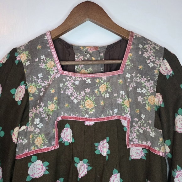 Canda International Floral Smock Top – Approximate Size S – Brown, Rose Pink  - Picture 2 of 7